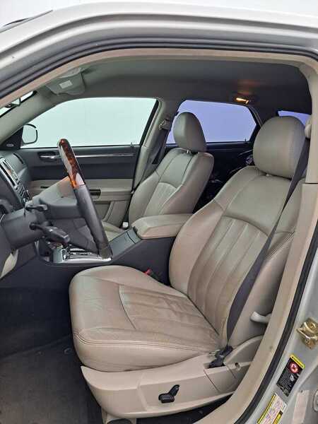 Chrysler 300C vaihtoauto