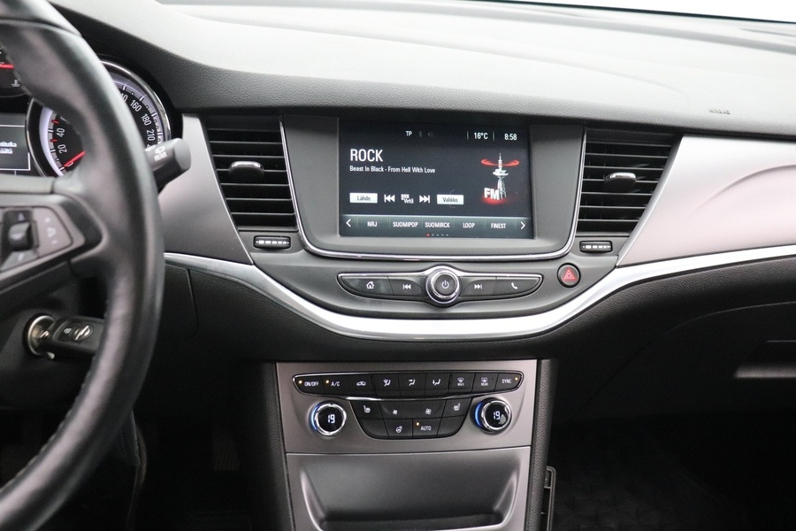 Opel Astra vaihtoauto