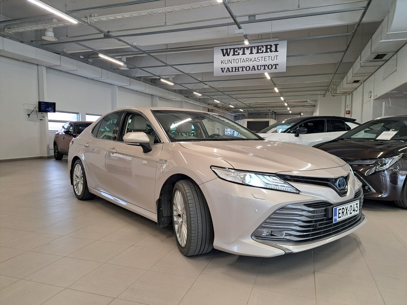 Toyota Camry vaihtoauto