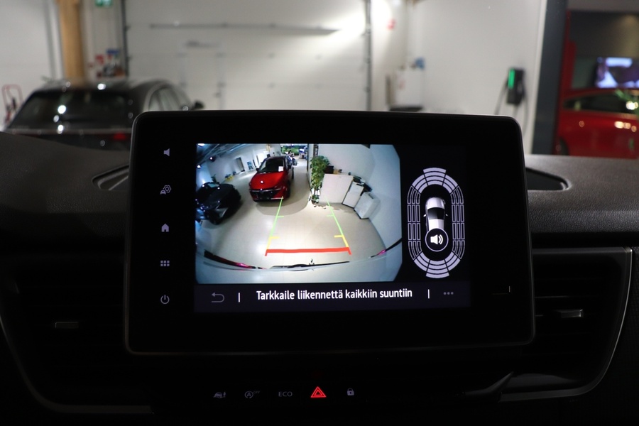 Nissan Primastar vaihtoauto