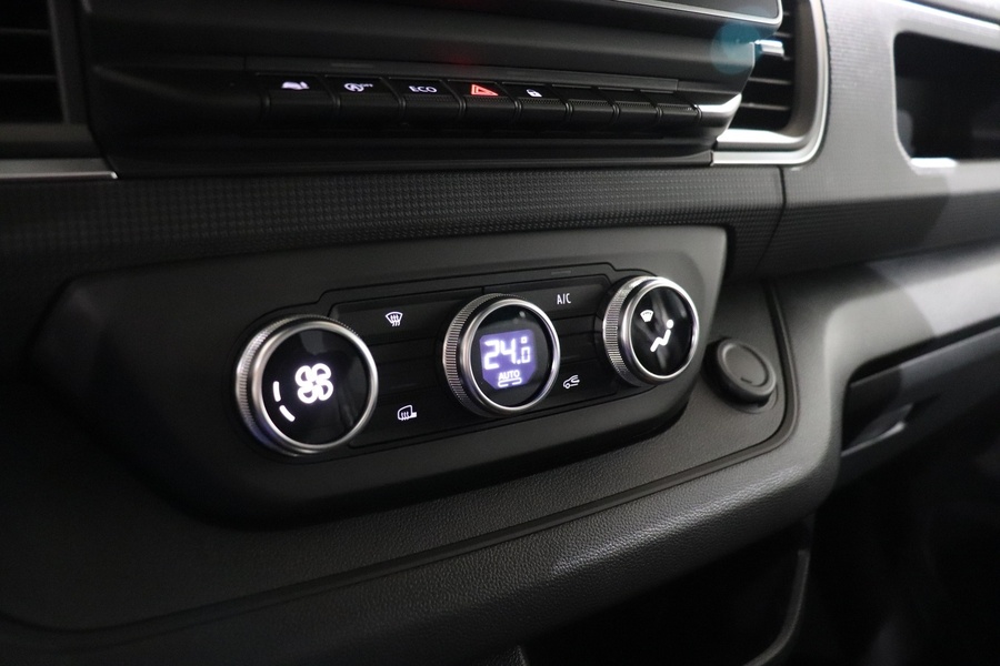 Nissan Primastar vaihtoauto