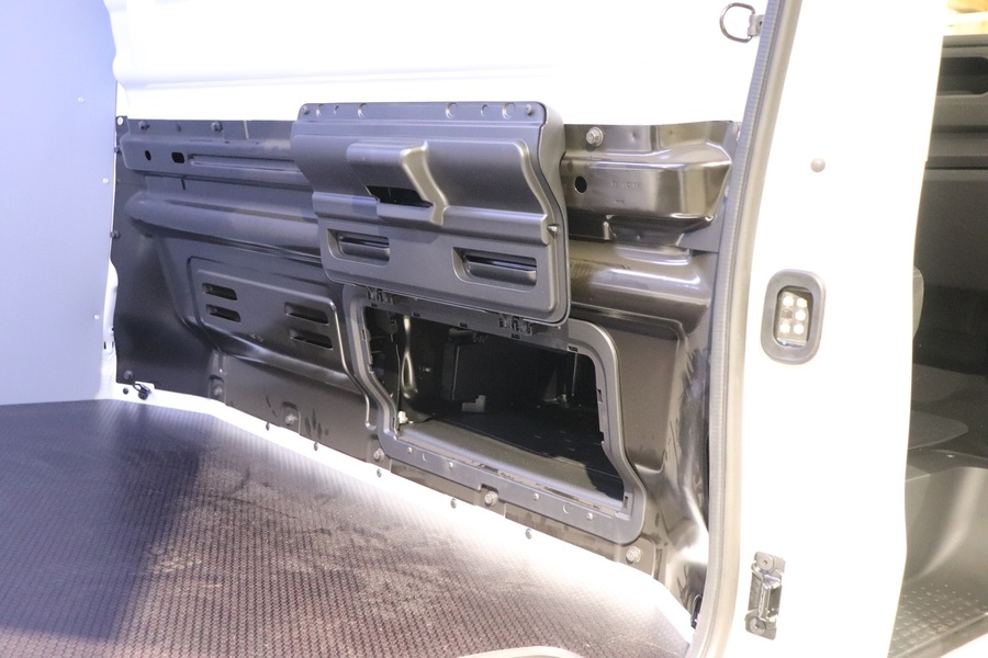 Nissan Primastar vaihtoauto