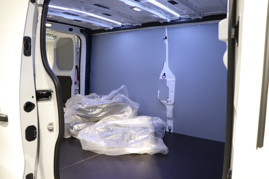 Nissan Primastar vaihtoauto