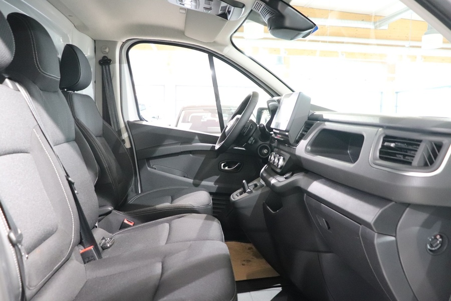 Nissan Primastar vaihtoauto