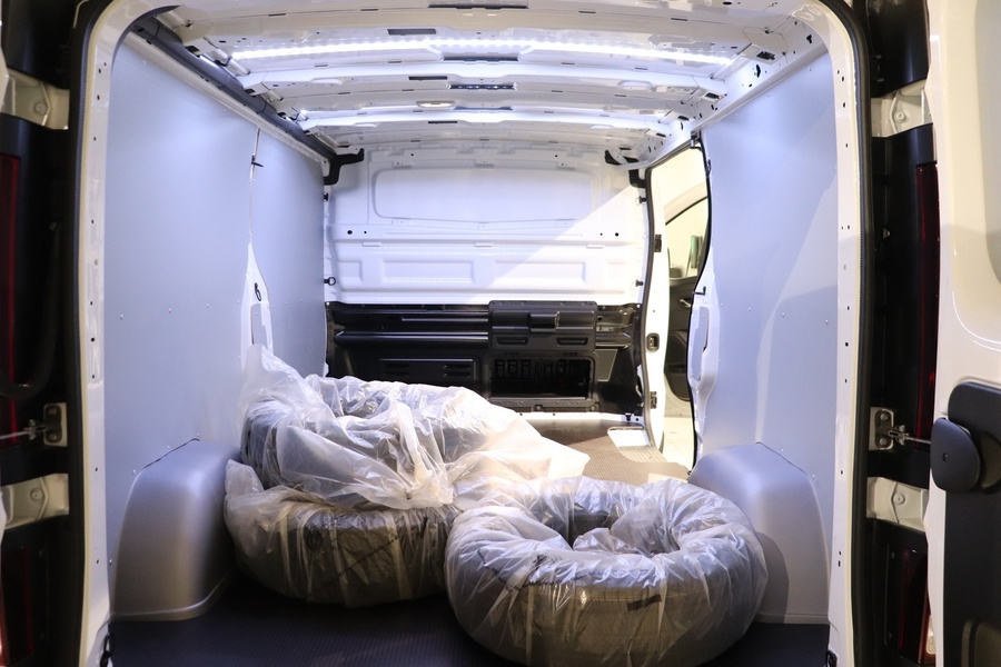 Nissan Primastar vaihtoauto