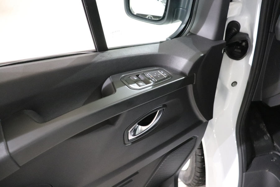 Nissan Primastar vaihtoauto