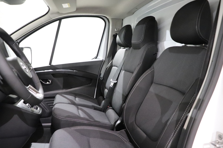 Nissan Primastar vaihtoauto