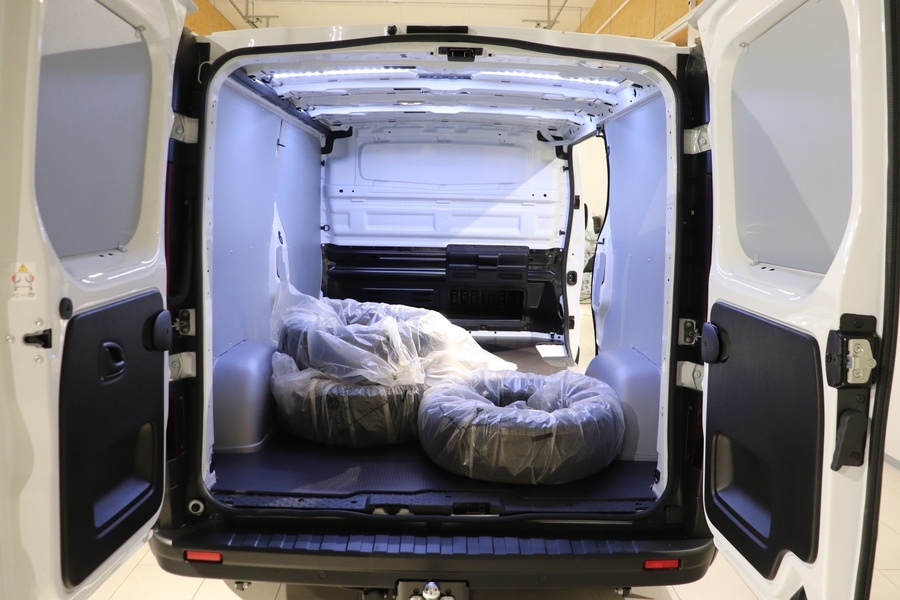 Nissan Primastar vaihtoauto