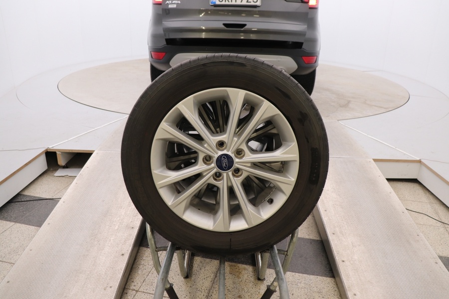 Ford Kuga vaihtoauto