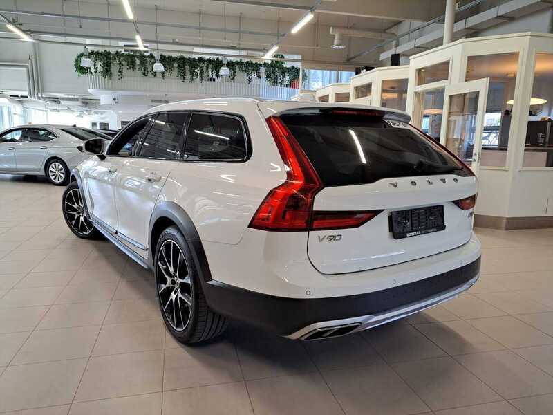 Volvo V90 Cross Country vaihtoauto