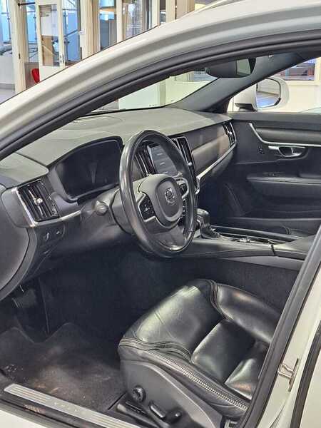 Volvo V90 Cross Country vaihtoauto