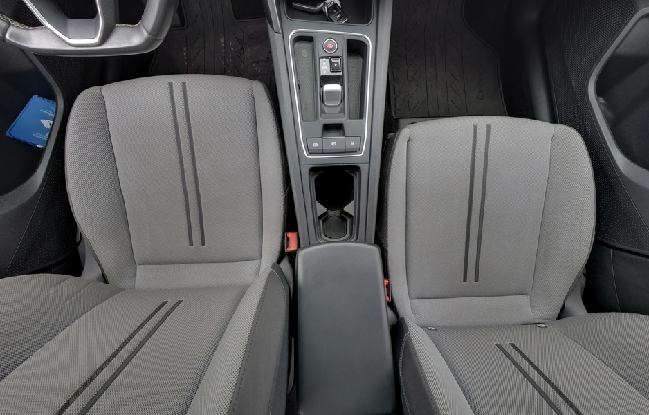 SEAT Leon Sportstourer vaihtoauto