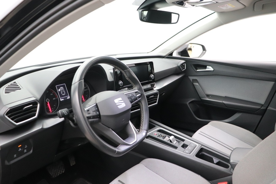 SEAT Leon Sportstourer vaihtoauto