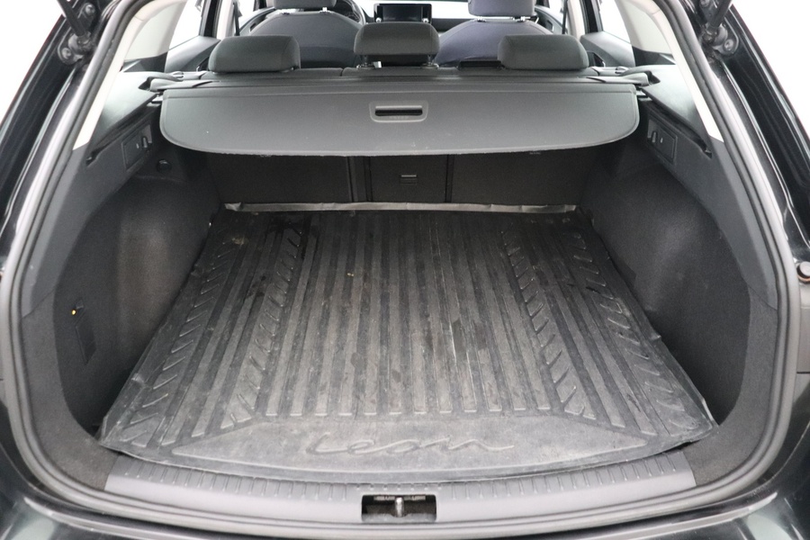 SEAT Leon Sportstourer vaihtoauto