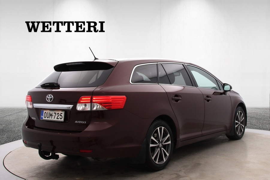 Toyota Avensis vaihtoauto