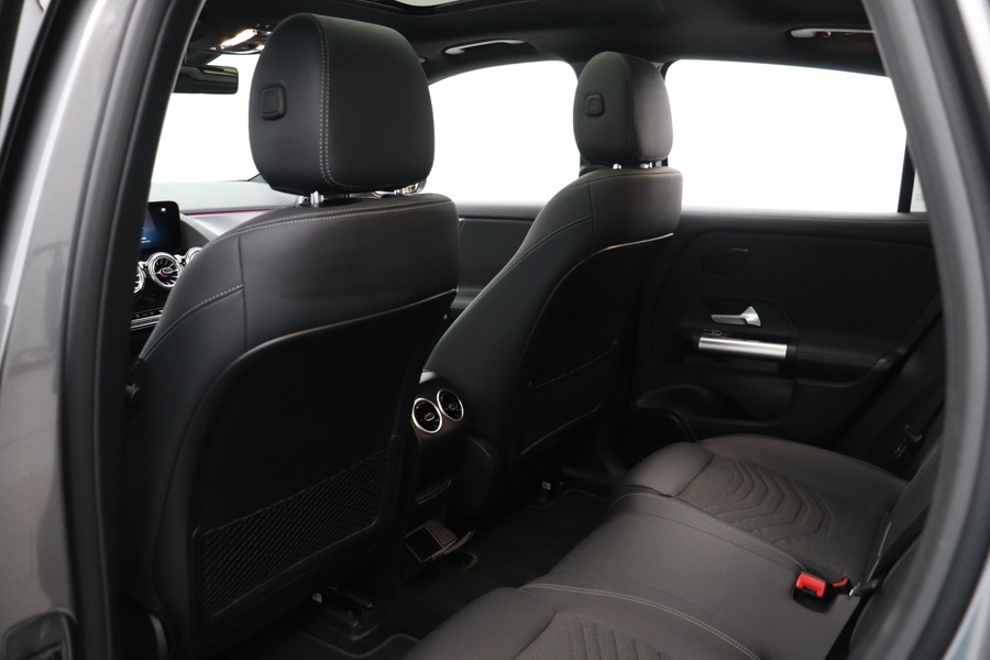 Mercedes-Benz EQA vaihtoauto