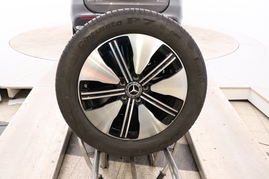 Mercedes-Benz EQA vaihtoauto