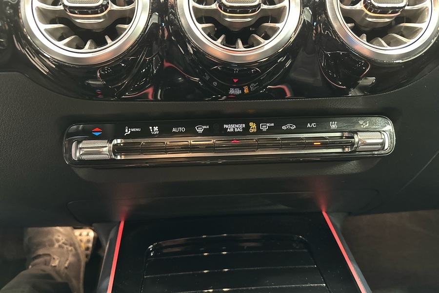 Mercedes-Benz EQA vaihtoauto