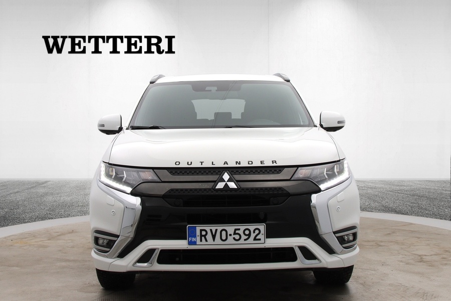 Mitsubishi Outlander PHEV vaihtoauto