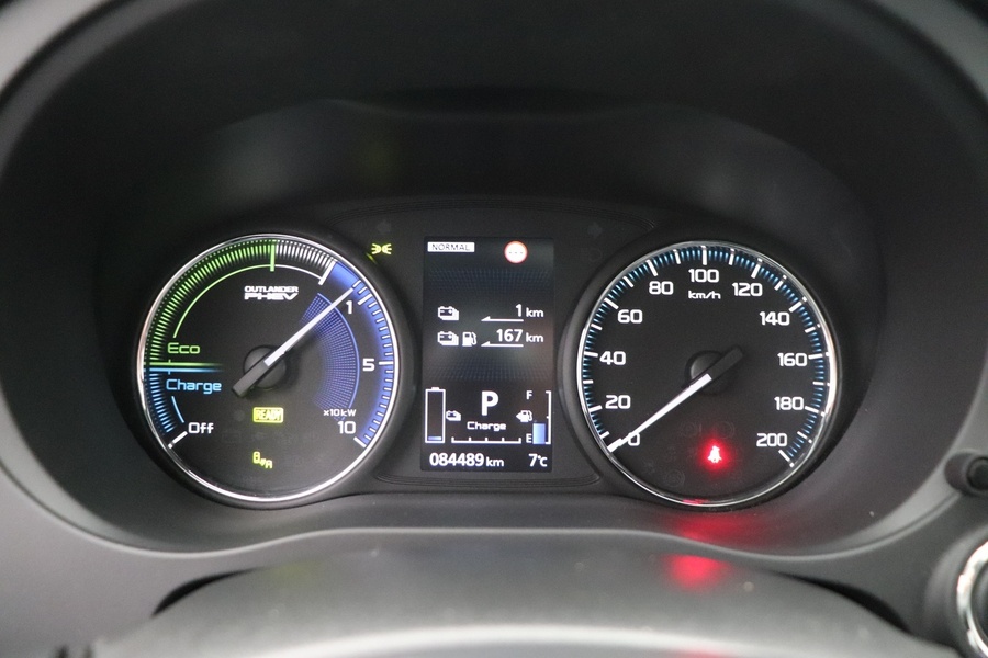 Mitsubishi Outlander PHEV vaihtoauto