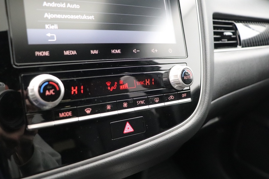 Mitsubishi Outlander PHEV vaihtoauto