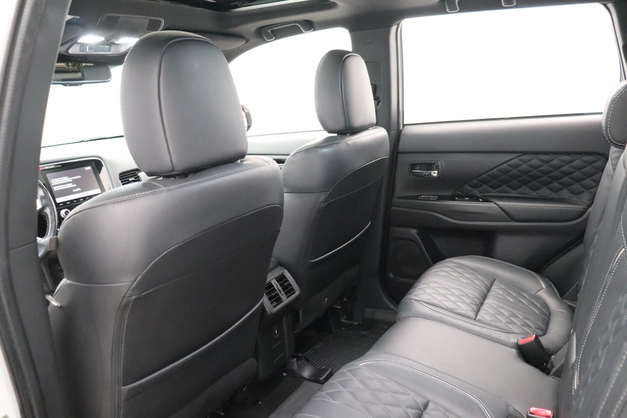 Mitsubishi Outlander PHEV vaihtoauto