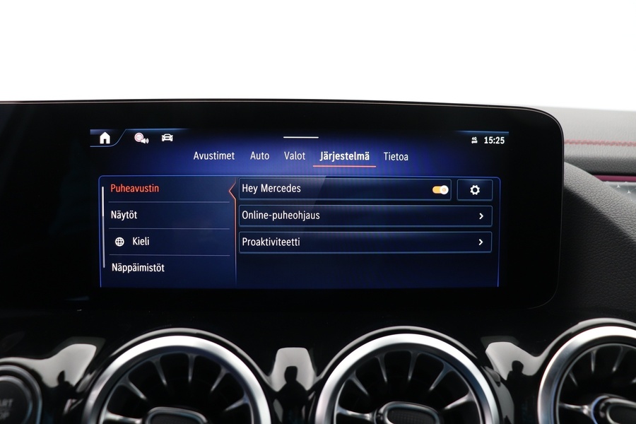 Mercedes-Benz EQA vaihtoauto