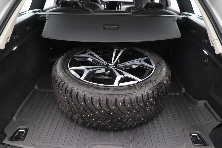 Volvo V90 Cross Country vaihtoauto