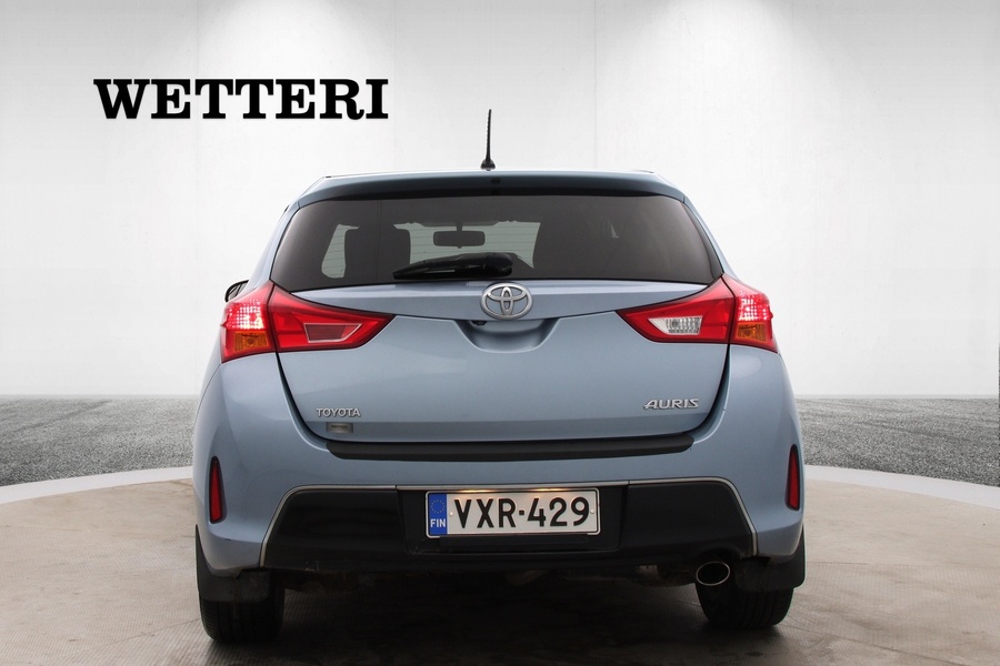 Toyota Auris vaihtoauto