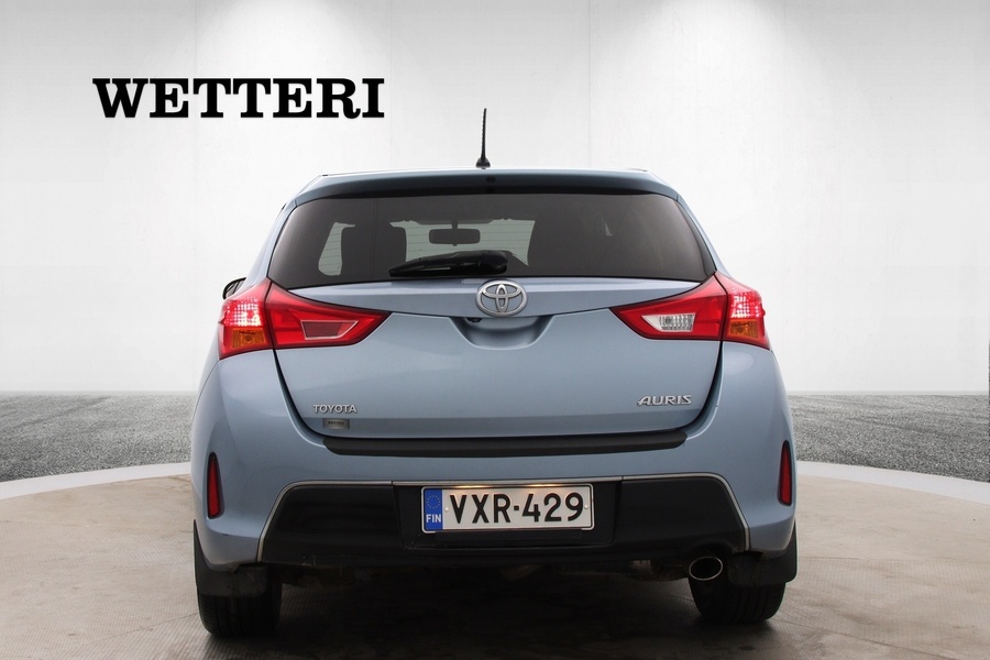 Toyota Auris vaihtoauto