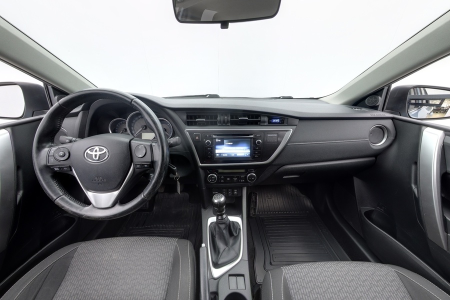 Toyota Auris vaihtoauto