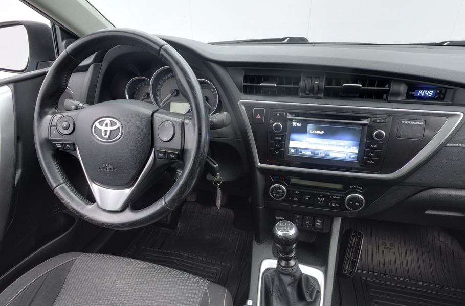 Toyota Auris vaihtoauto