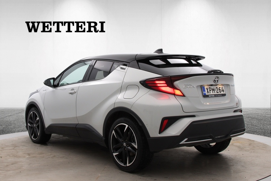 Toyota C-HR vaihtoauto