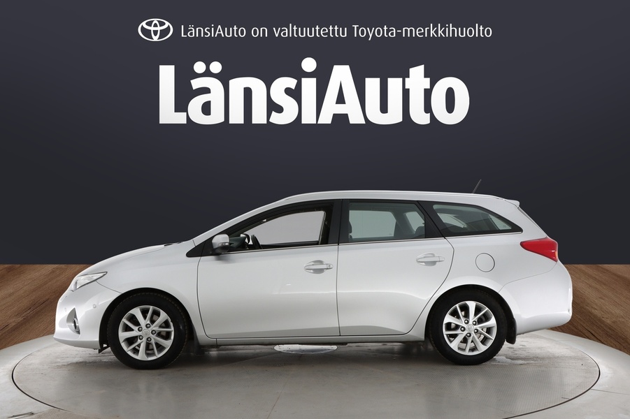 Toyota Auris vaihtoauto