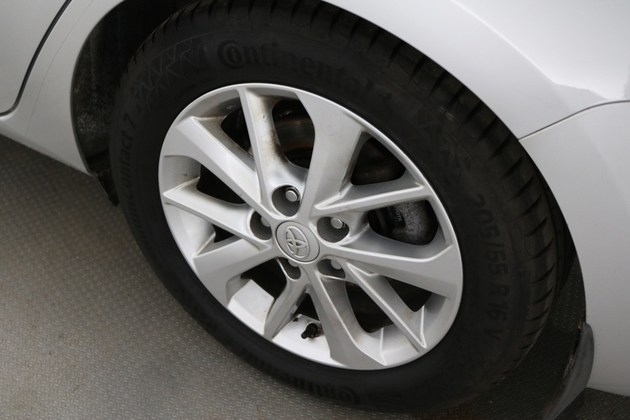 Toyota Auris vaihtoauto