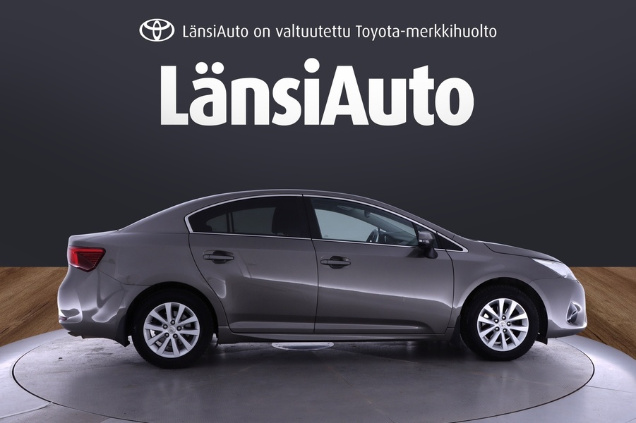 Toyota Avensis vaihtoauto