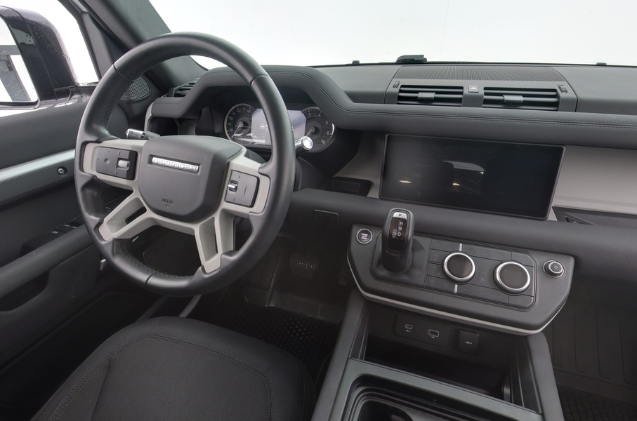 Land Rover Defender vaihtoauto