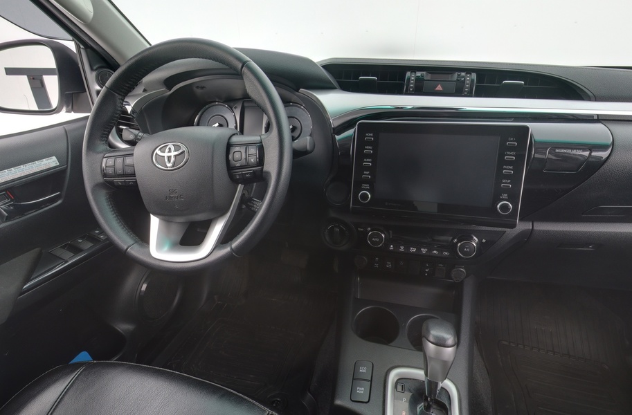 Toyota Hilux vaihtoauto