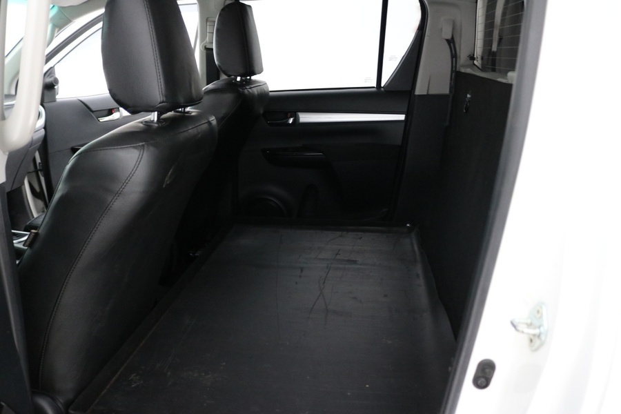 Toyota Hilux vaihtoauto