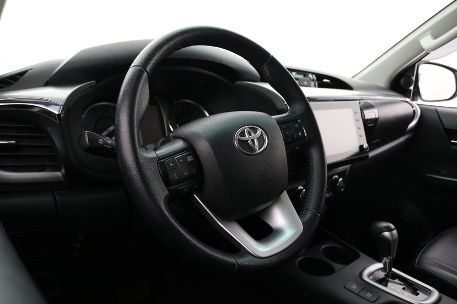 Toyota Hilux vaihtoauto