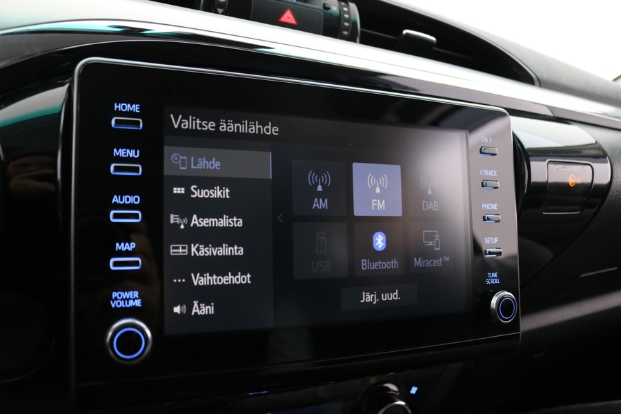 Toyota Hilux vaihtoauto