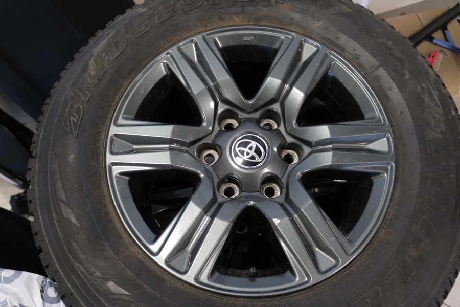 Toyota Hilux vaihtoauto