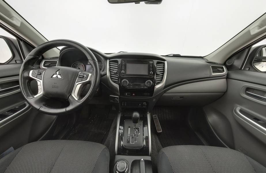 Mitsubishi L200 vaihtoauto