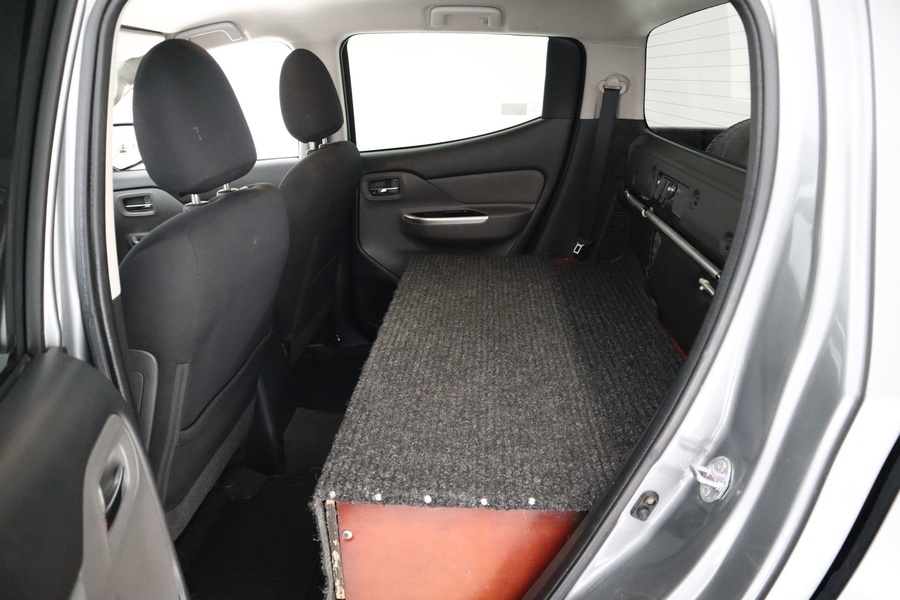 Mitsubishi L200 vaihtoauto