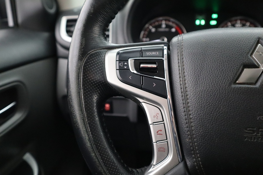 Mitsubishi L200 vaihtoauto