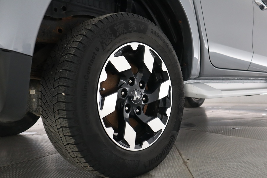 Mitsubishi L200 vaihtoauto