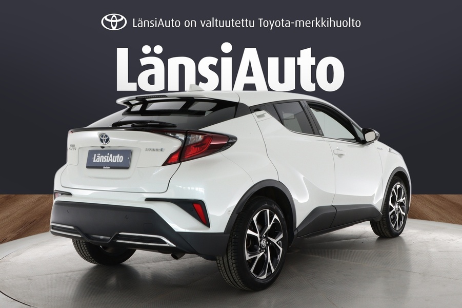 Toyota C-HR vaihtoauto