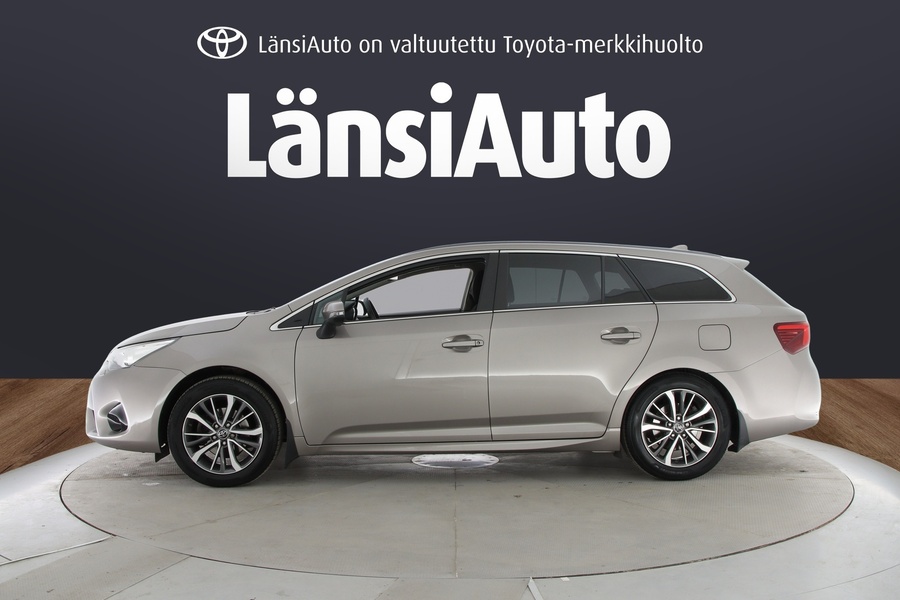 Toyota Avensis vaihtoauto