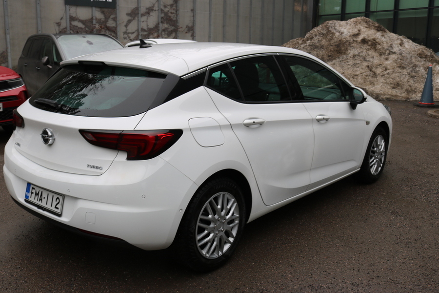 Opel Astra vaihtoauto