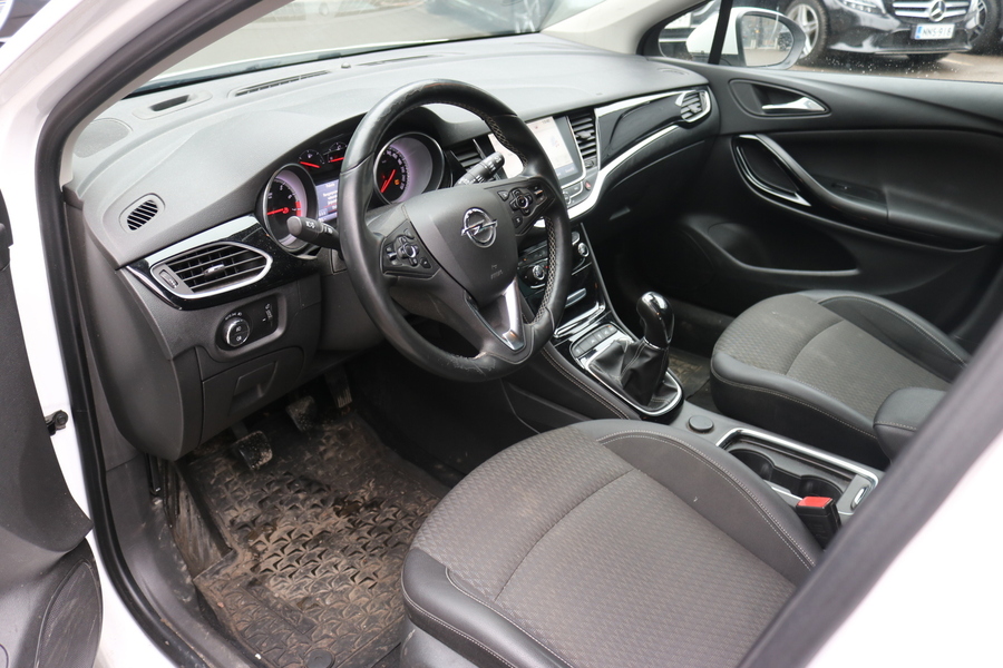 Opel Astra vaihtoauto